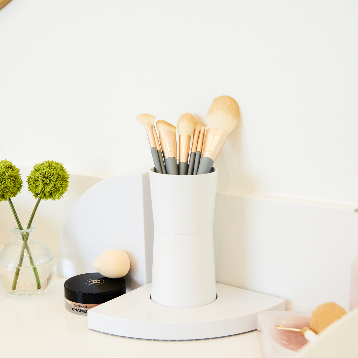 Brushelle Beauty Makeup Brush Holder/Drying Stand - White